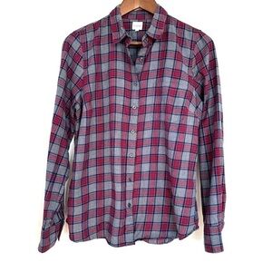 J. Crew button  down shirt with long sleeves in 💯 cotton flannel, plaid